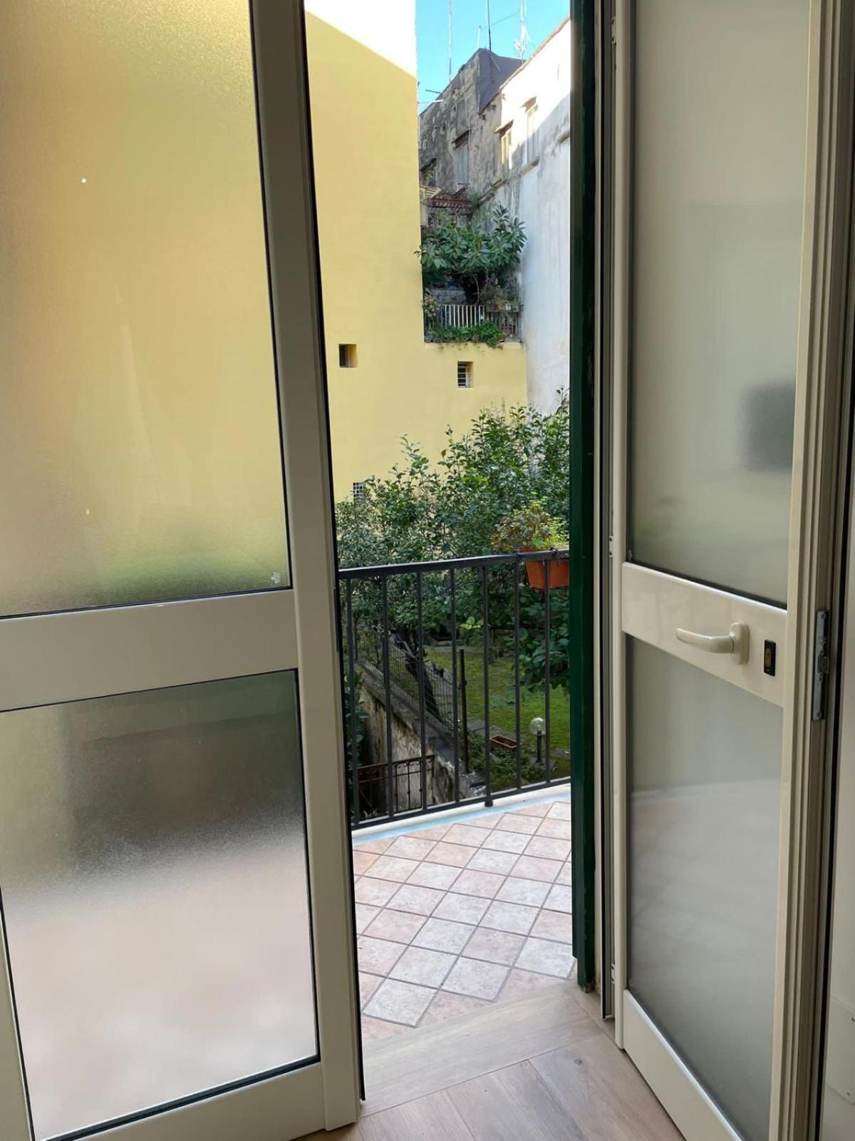 Nabi Suite Riviera نابولي المظهر الخارجي الصورة